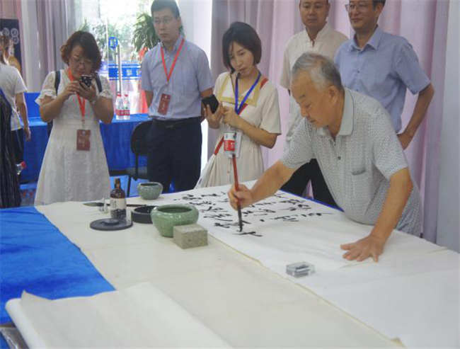 尊龙集团 (中国区)官方网站